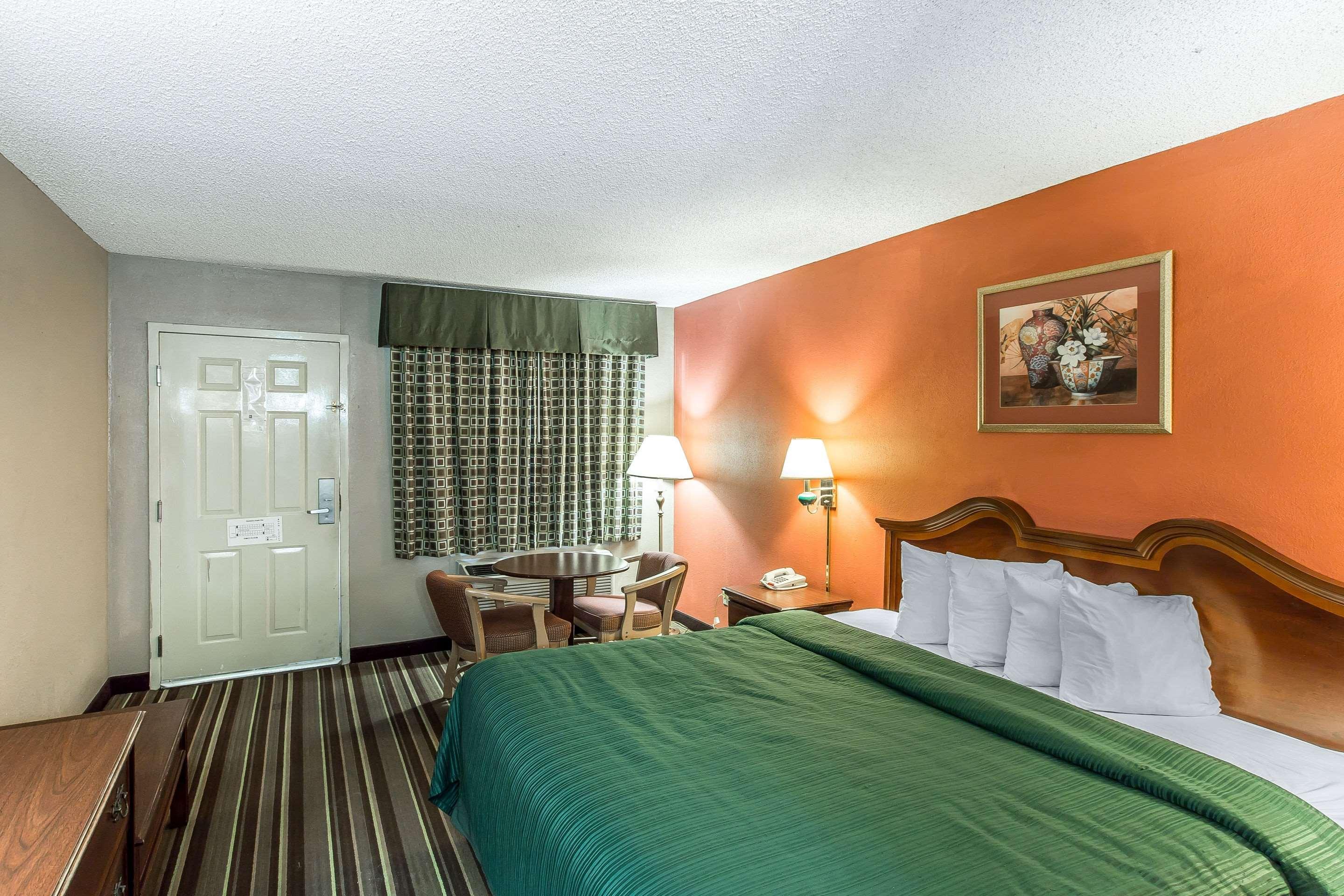 Quality Inn And Suites Macon Exterior foto